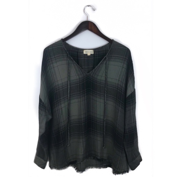 cloth & stone Tops - Cloth & Stone Gary Plaid Raw Hem V Neck Top Small